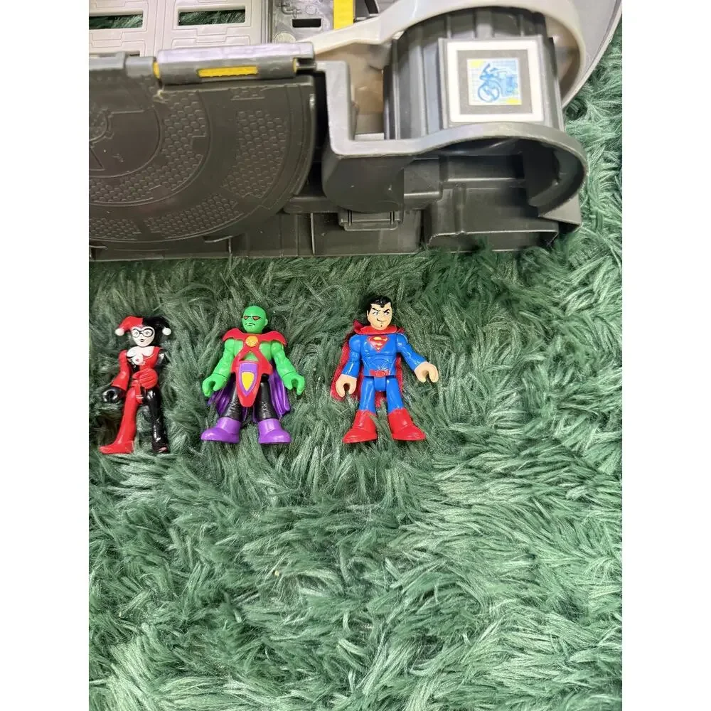 Imaginext DC Super Friends Batcave Playset with 5 Action Figures